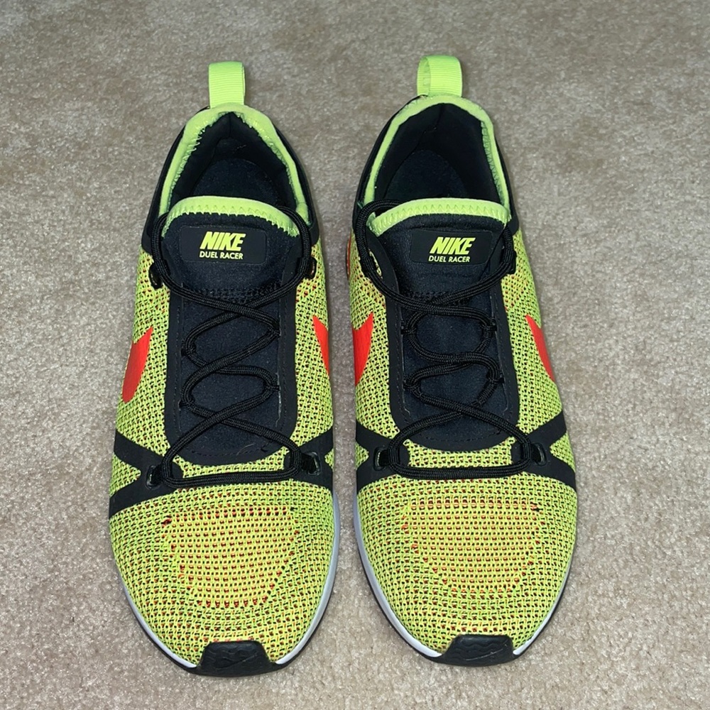 SOLD! Nike duel Racer